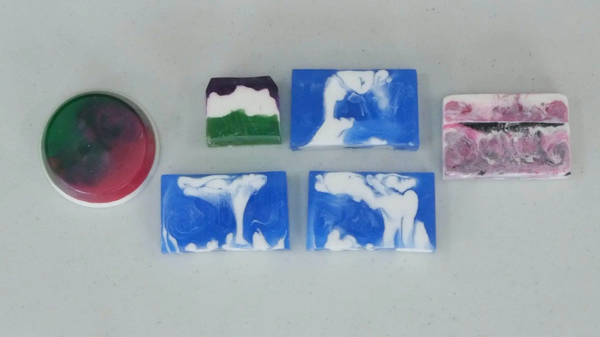MP2 course photo 3rd_2.6.1 Shampoo Bars